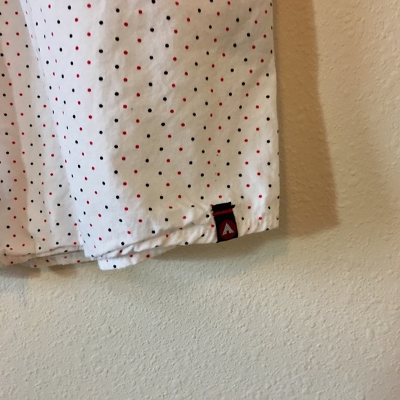 button down shirt - Picture 4 of 7